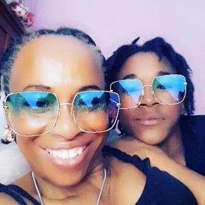 Meet your Posher, Deloris